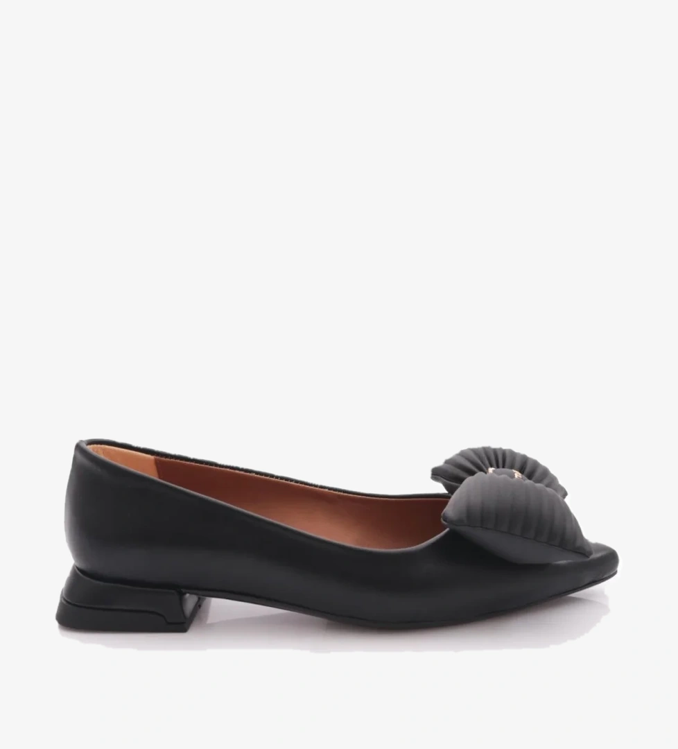 2898 Kadin Fiyonk Detayli Sivri Burun Babet