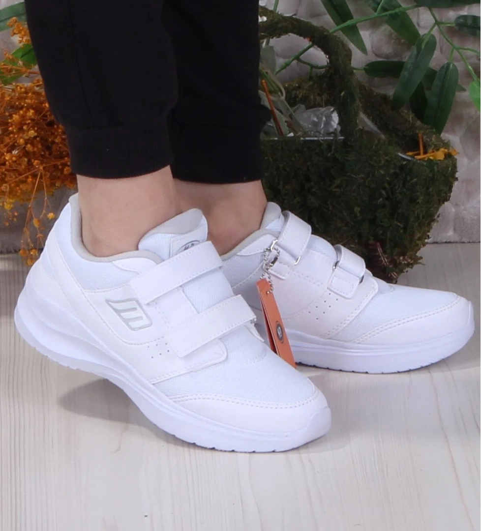 M.p Diana Rahat Hafif Orijinal Ürün Cırtlı Sneaker Kadın Ayakkabı model görseli