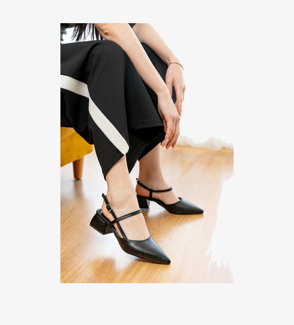 Elsa Siyah Bilek Dolamalı (4 cm Topuk Boyu ) Sivri Burun Topuklu Babet Ayakkabı