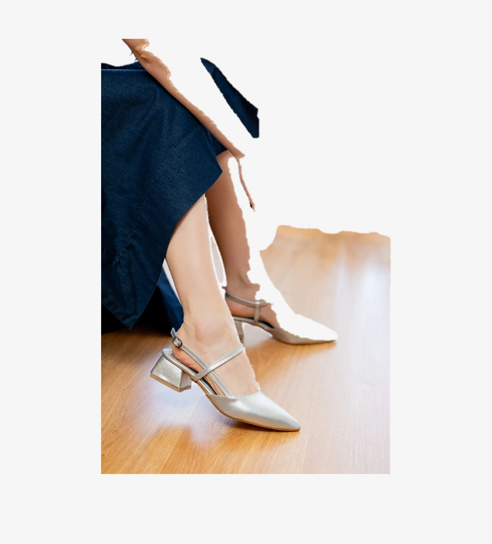 Elsa Gümüş Bileğe Dolamalı (4 cm Topuk Boyu ) Sivri Burun Topuklu Babet Ayakkabı