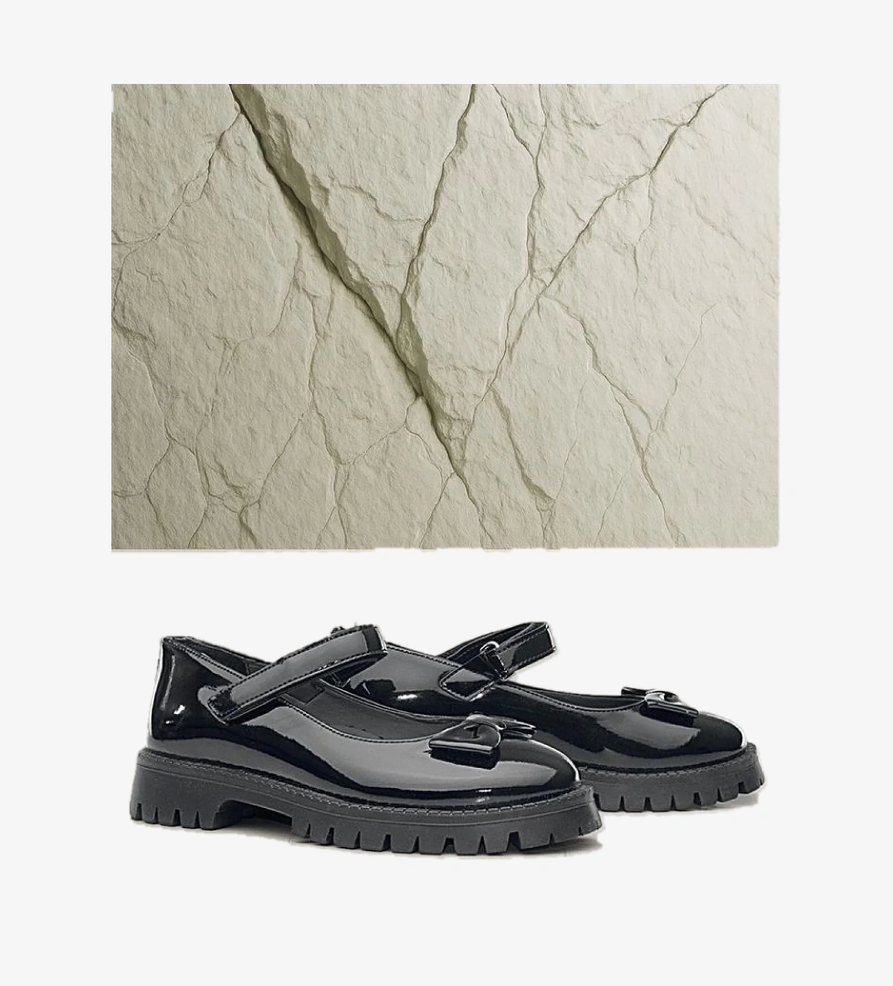 Rakerplus Siyah Rugan Kalın Tabanlı Cırtlı Kız Çocuk Babet model görseli