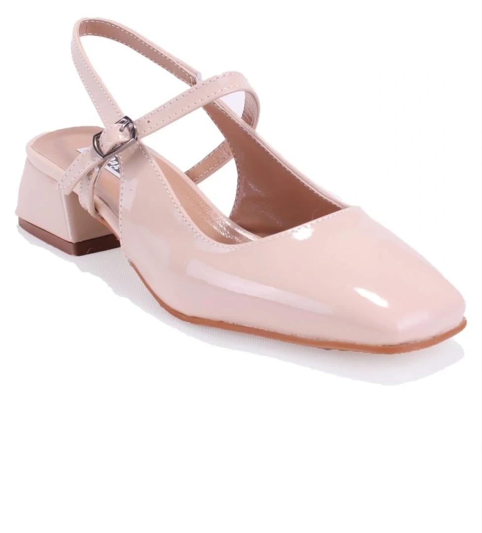 Dagoster Dza07-81500 Siyah Ten Rugan Klasik Topuklu Kadın Ayakkabı model görseli