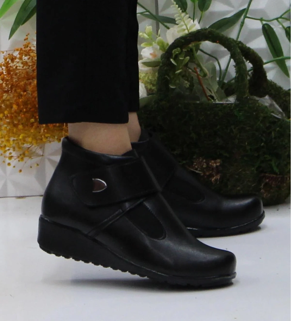 3254 03 Siyah Çırtlı Kaymaz Taban Rahat Günlük Kadın Bot - Görsel 1