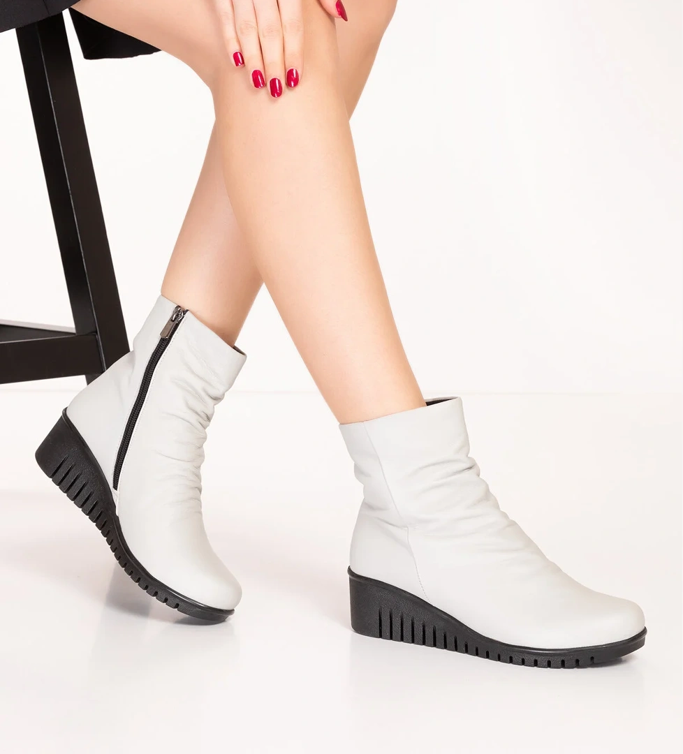 Gondol Kadın Hakiki Deri Kaymaz Dolgu Topuk Taban esfa.2001