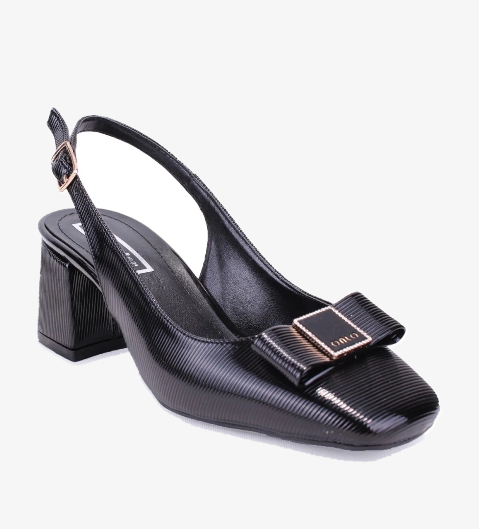 Dagoster Dza07-108525516 Bej Siyah Rugan Klasik Topuklu Kadın Ayakkabı model görseli