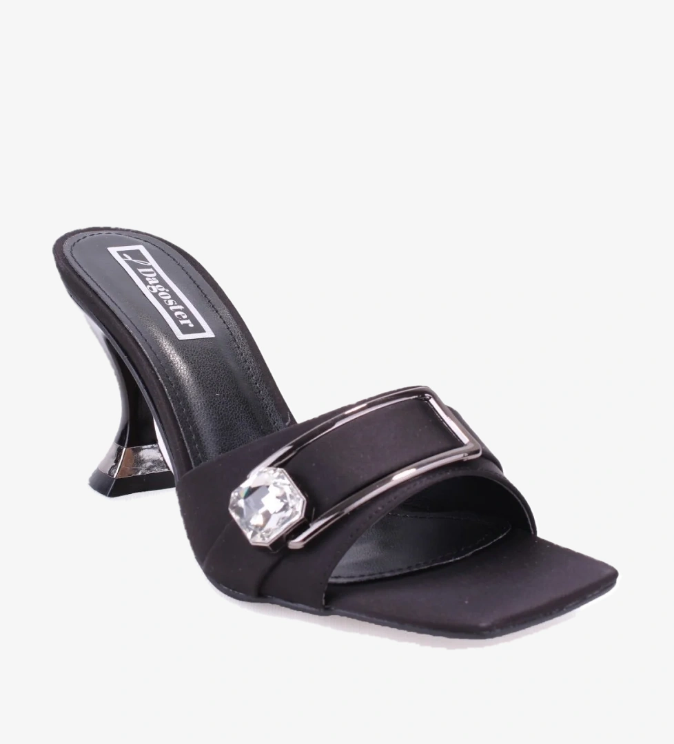 Dagoster Dza07-1136804 Bej Siyah Saten Klasik Topuklu Kadın Terlik model görseli