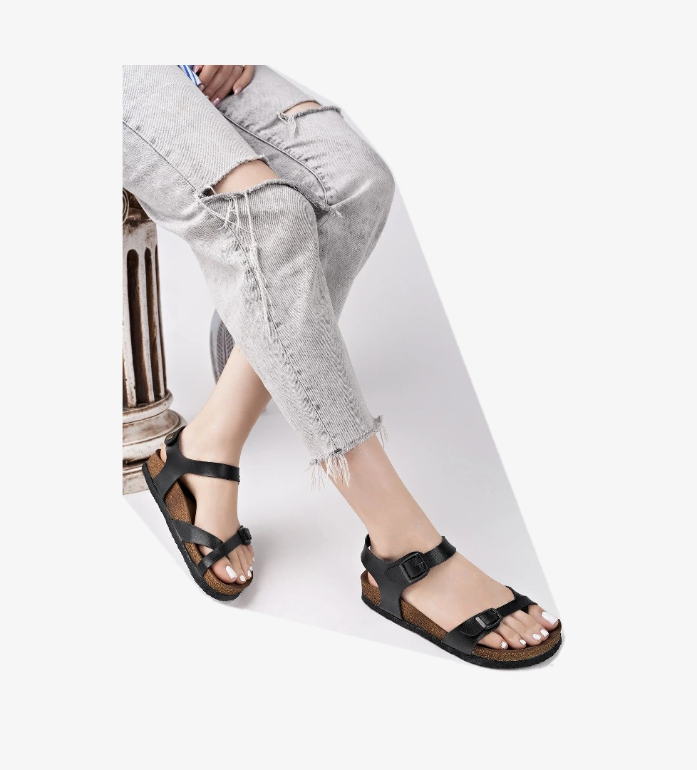 BLAUS Ayarlanabilir Kemerli Günlük Kadın Parmak Arası Sandalet