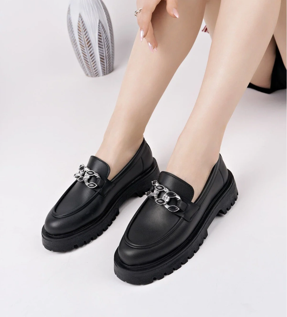 Muggo CRASHER Kalın Taban Tokalı Günlük Casual Makosen Kadın Loafer Ayakkabı model görseli