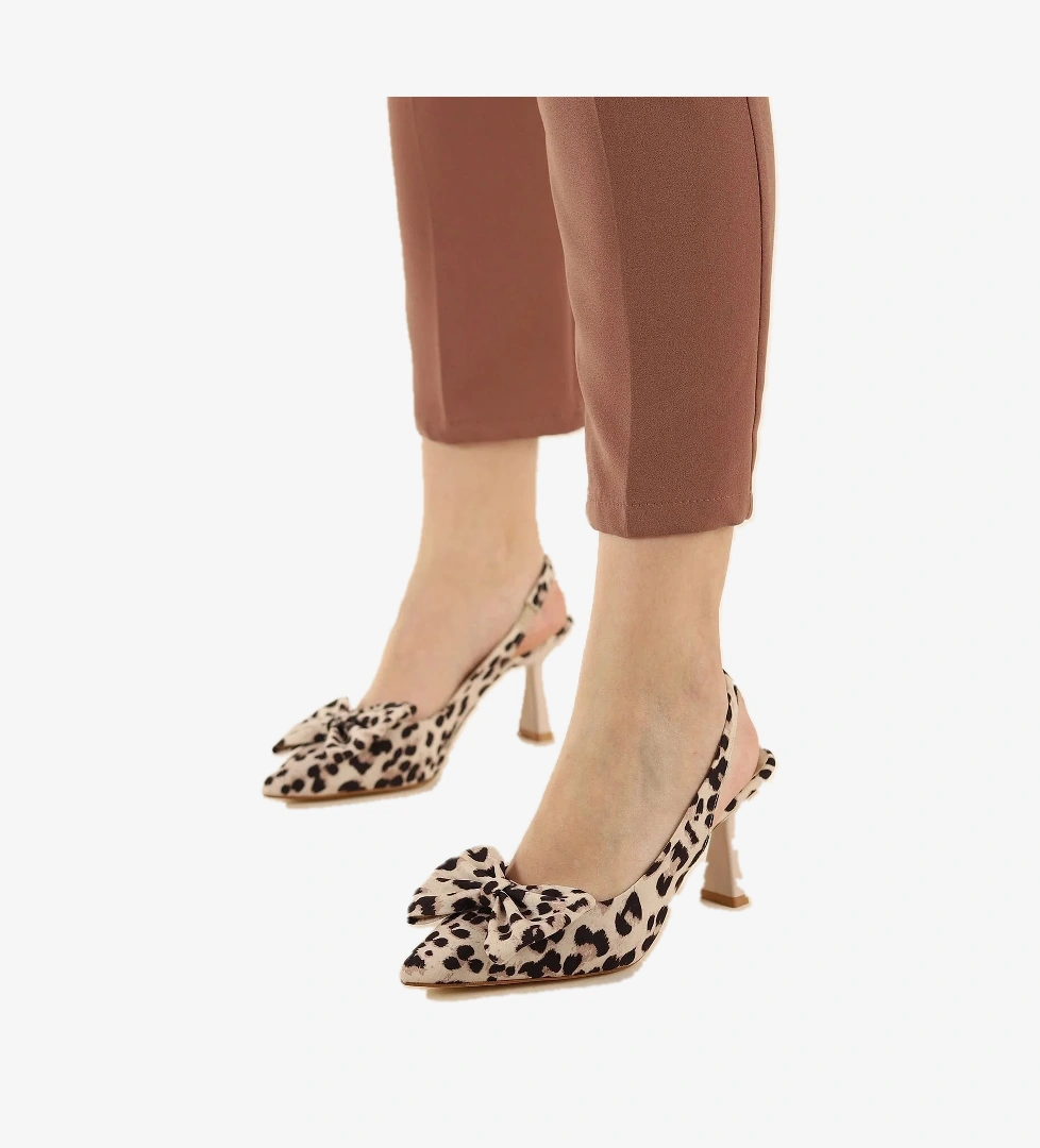 Kurdela Detaylı Arkası Açık Stiletto Kadın Topuklu Ayakkabı