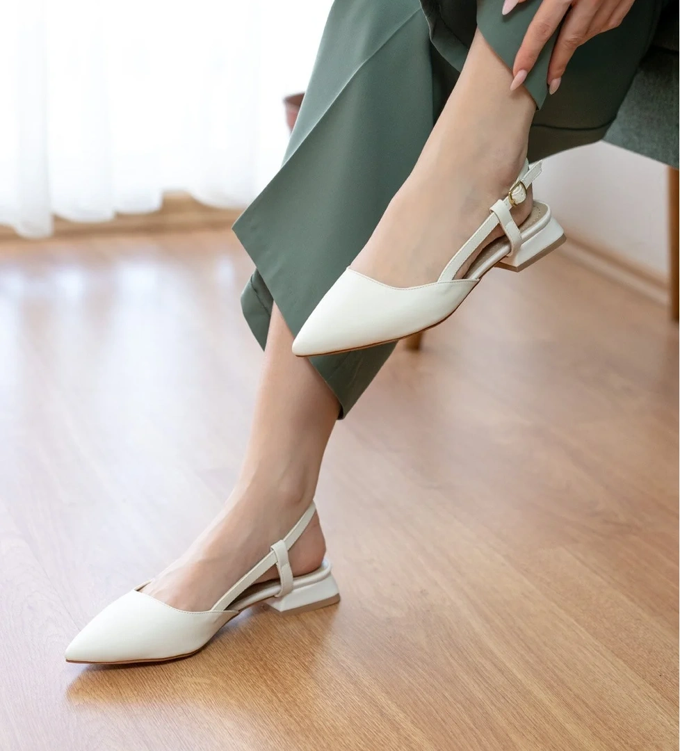 Felina Beyaz ( 3 cm Topuklu ) Sivri Burun Topuklu Ayakkabı