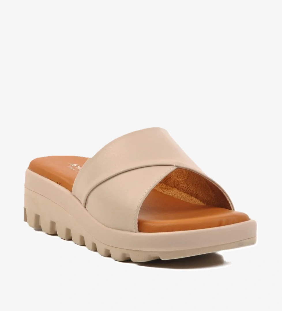 Ayakmod 581026 Z Siyah Bej Kadın Terlik model görseli