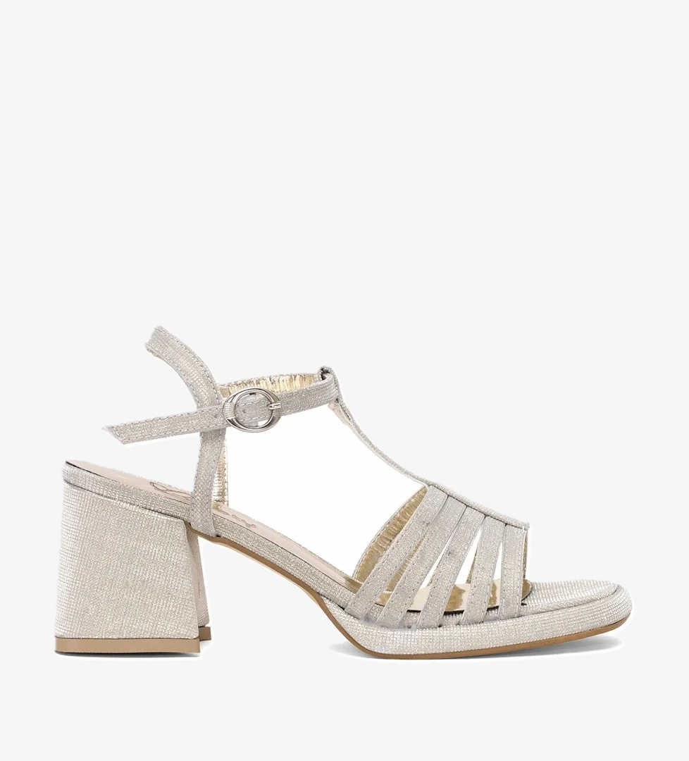 25BY222.406T Kadın Klasik Topuklu Ayakkabı Altın