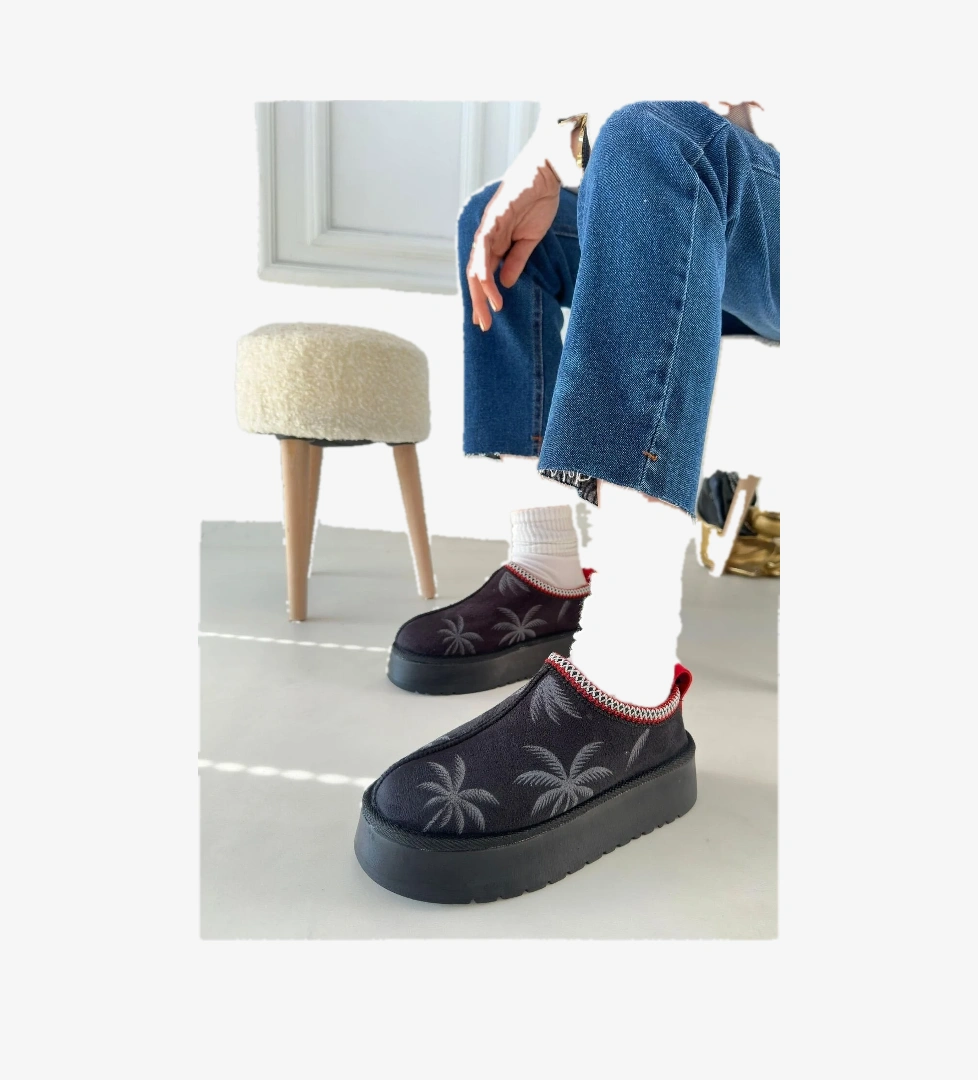 Pabucmarketi Kadın Bej Siyah Süet Bot model görseli