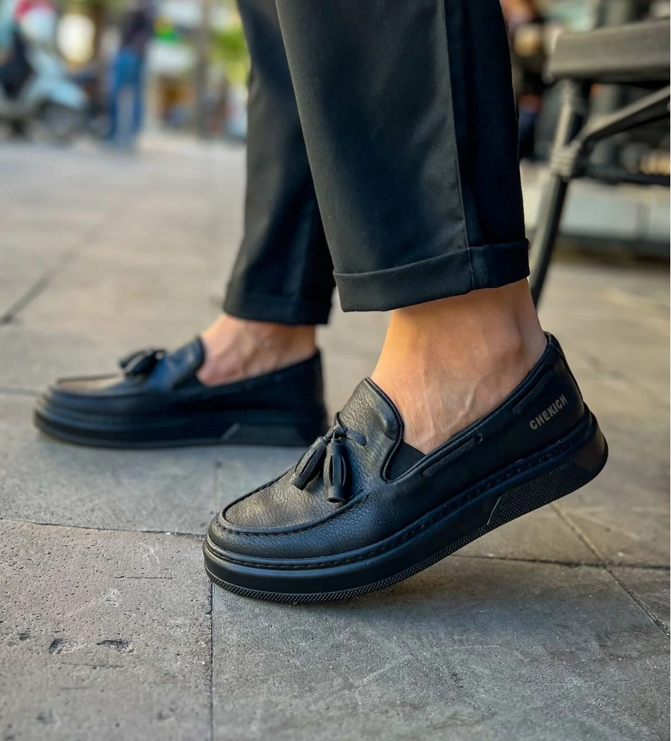 Pabucmarketi Püsküllü Loafer Erkek Ayakkabı Siyah model görseli
