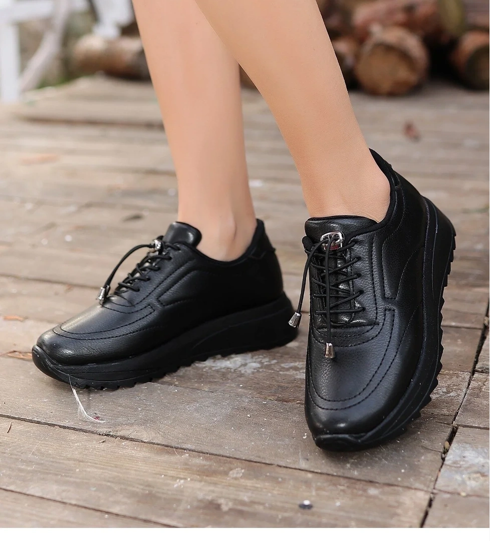 Pabucmarketi Kadın Siyah Bağcıklı Casual Ayakkabı model görseli