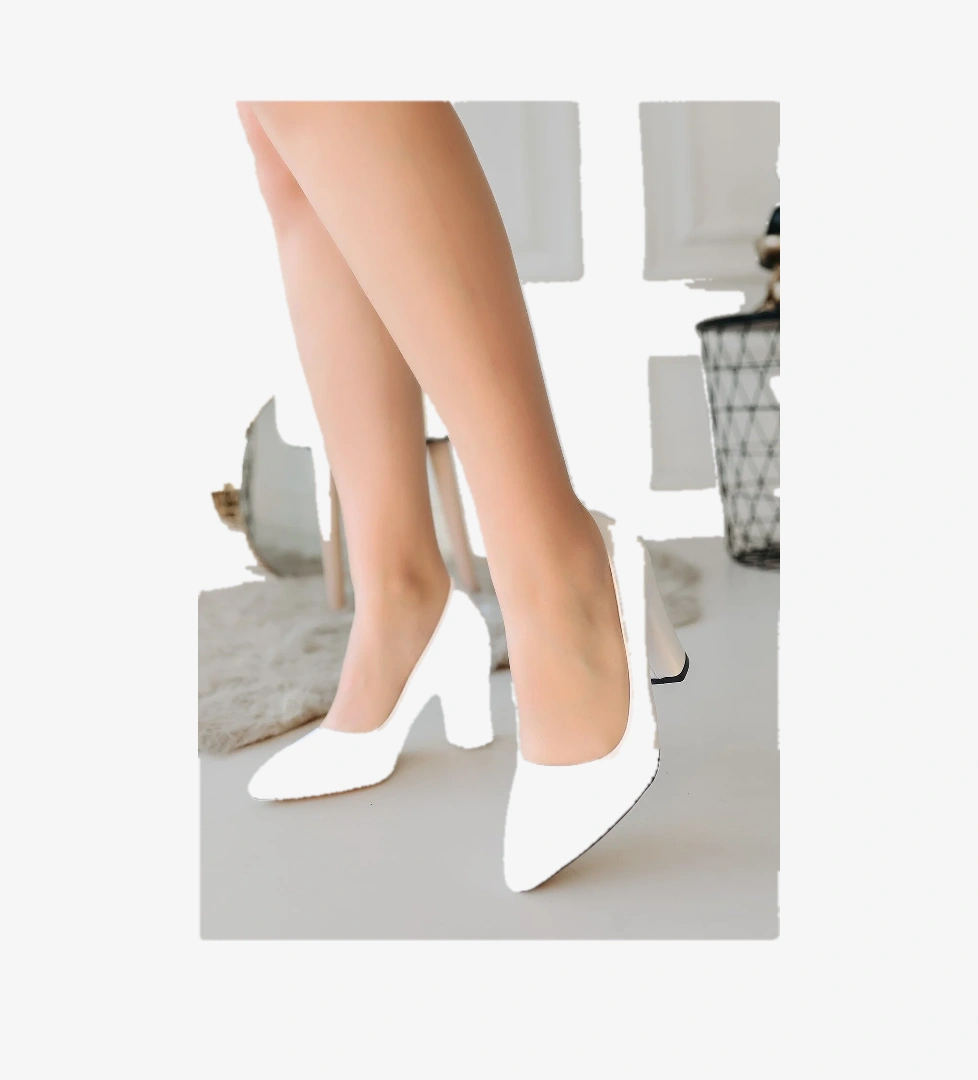 Beyaz Suni Deri Topuklu Kadın Ayakkabı