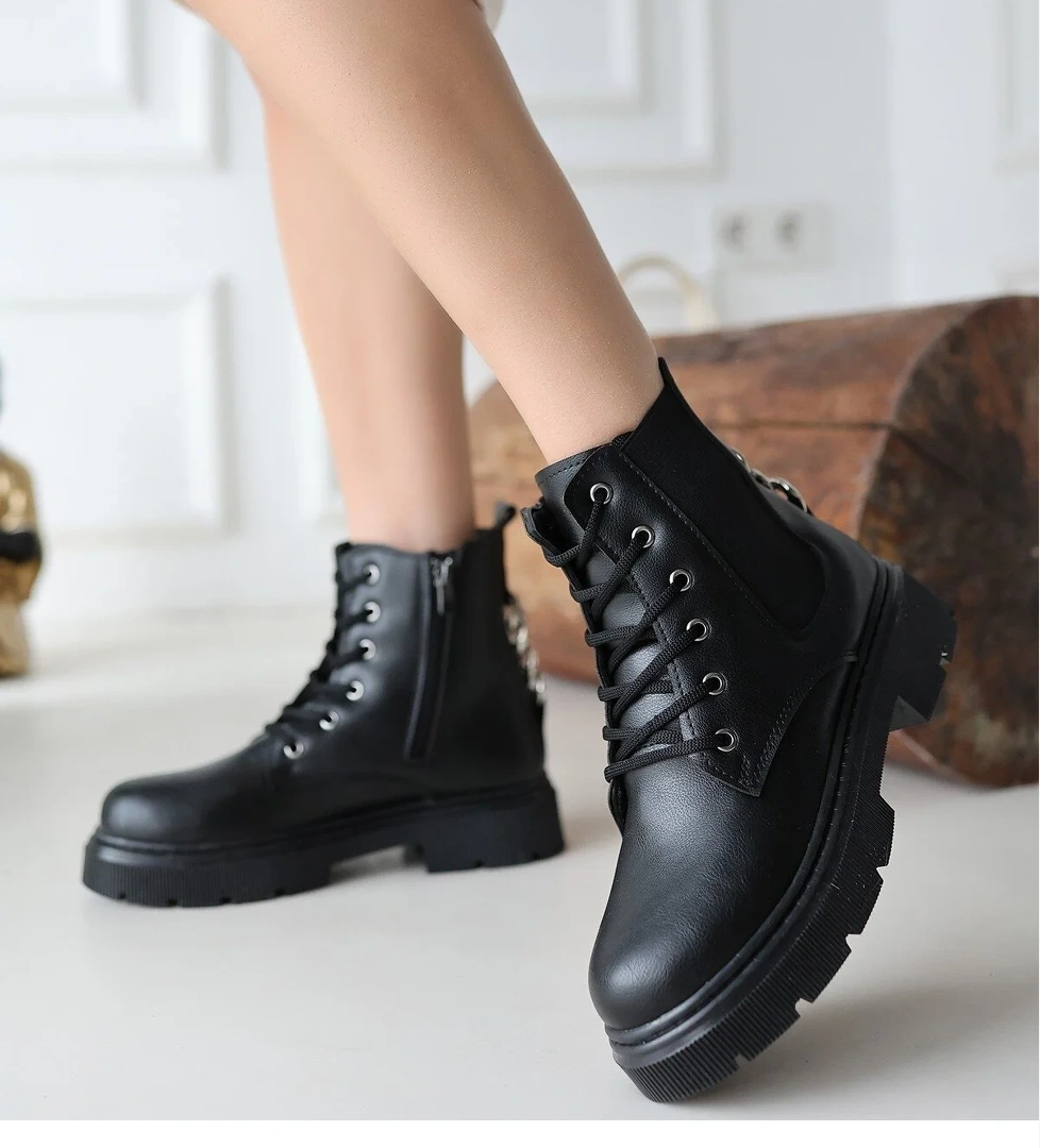 Siyah Suni Deri Bağcıklı Kadın Bot