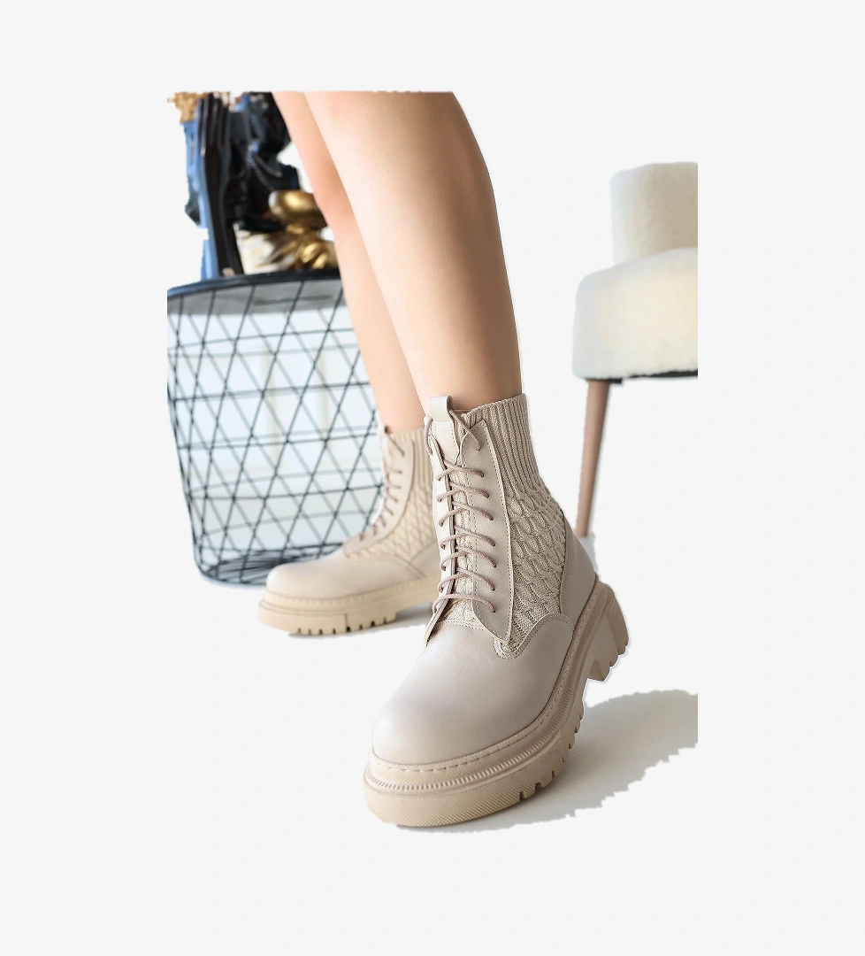 Kadın Bej Suni Deri Bağcıklı Bot