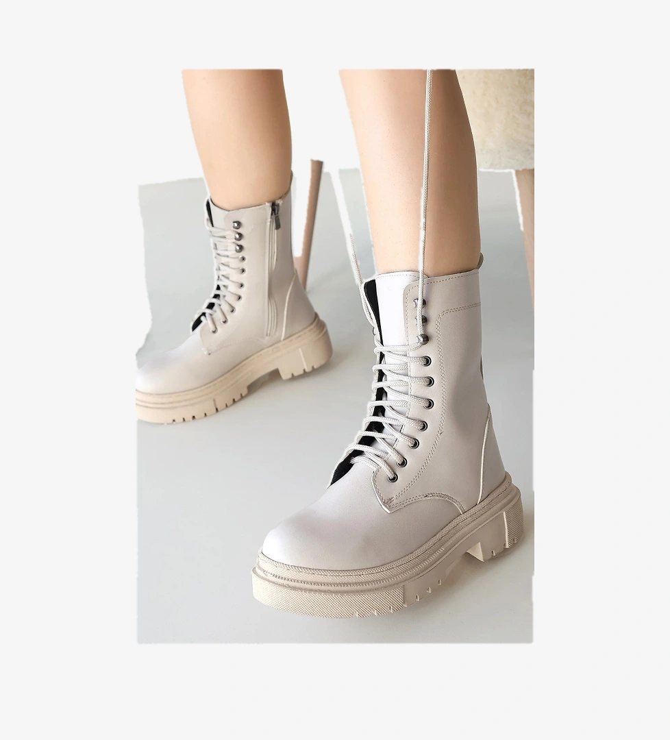 Pabucmarketi Kadın Nude Bej Nut Suni Deri Bağcıklı Bot model görseli