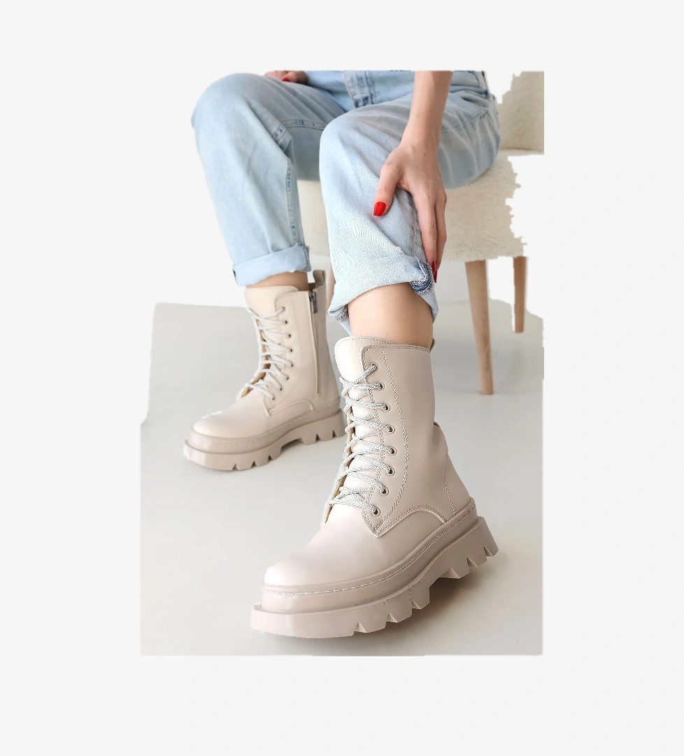 Pabucmarketi Kadın Nude Bej Nut Bağcıklı Bot model görseli