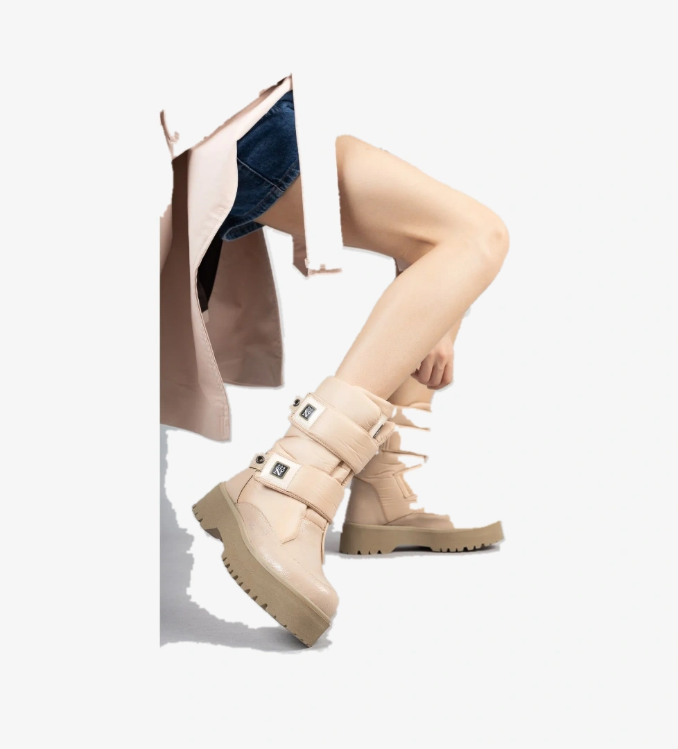 Kadın Nude Nut Rugan Bot