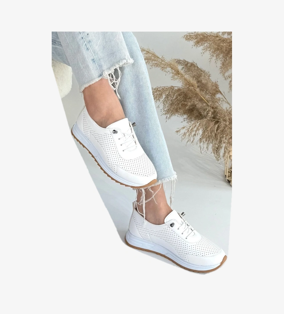 Pabucmarketi Suni Deri Bağcıklı Kadın Spor Ayakkabı model görseli