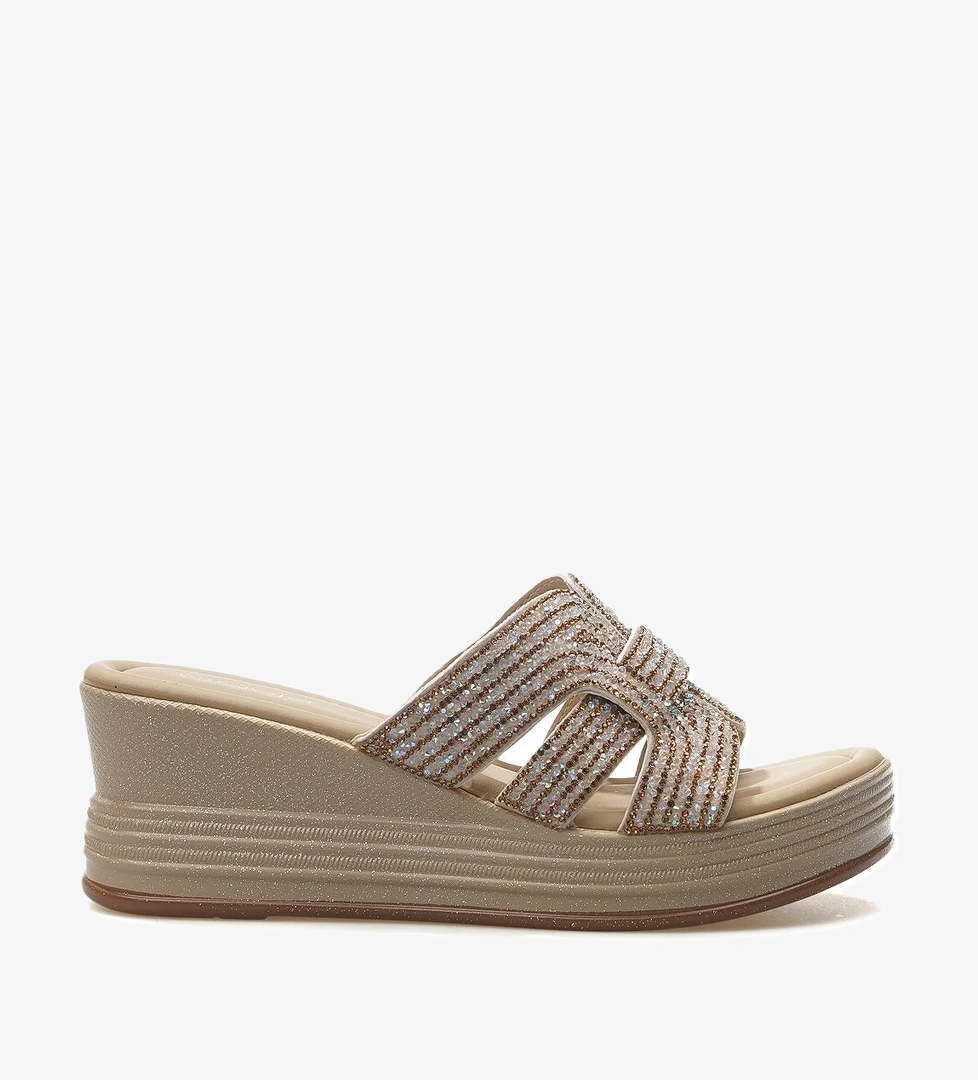 Kadın Dolgu Topuklu Taş Detaylı Günlük Terlik 25y 25y399-1 Z Bej