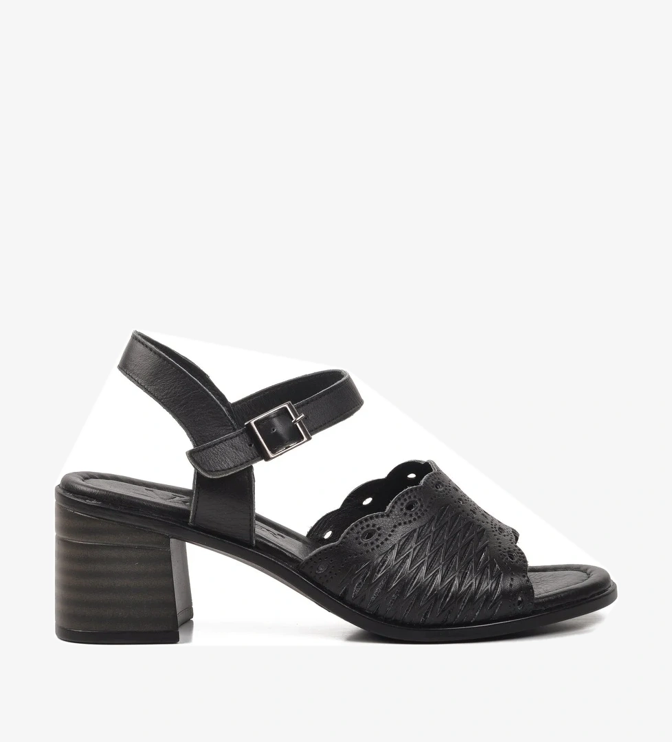 Voyager Siyah Hakiki Deri Kadın Topuklu Sandalet model görseli