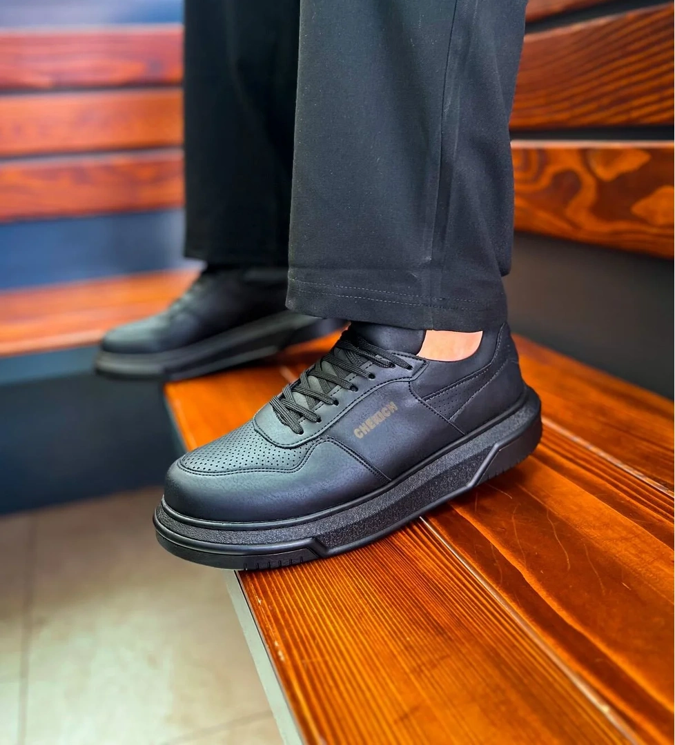 Pabucmarketi Bağcıklı Erkek Günlük Ayakkabı Siyah model görseli