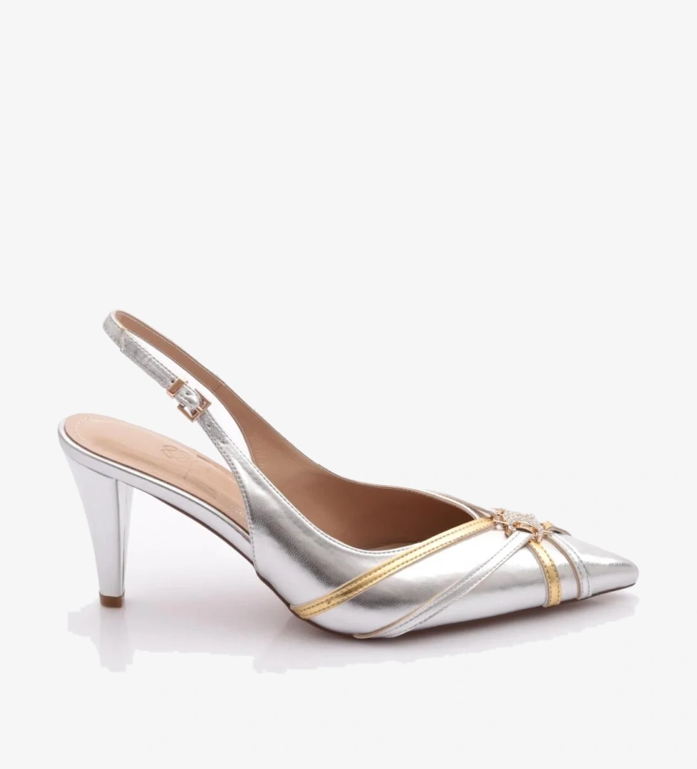 832 Kadin Aksesuar Detayli Topuklu Ayakkabi