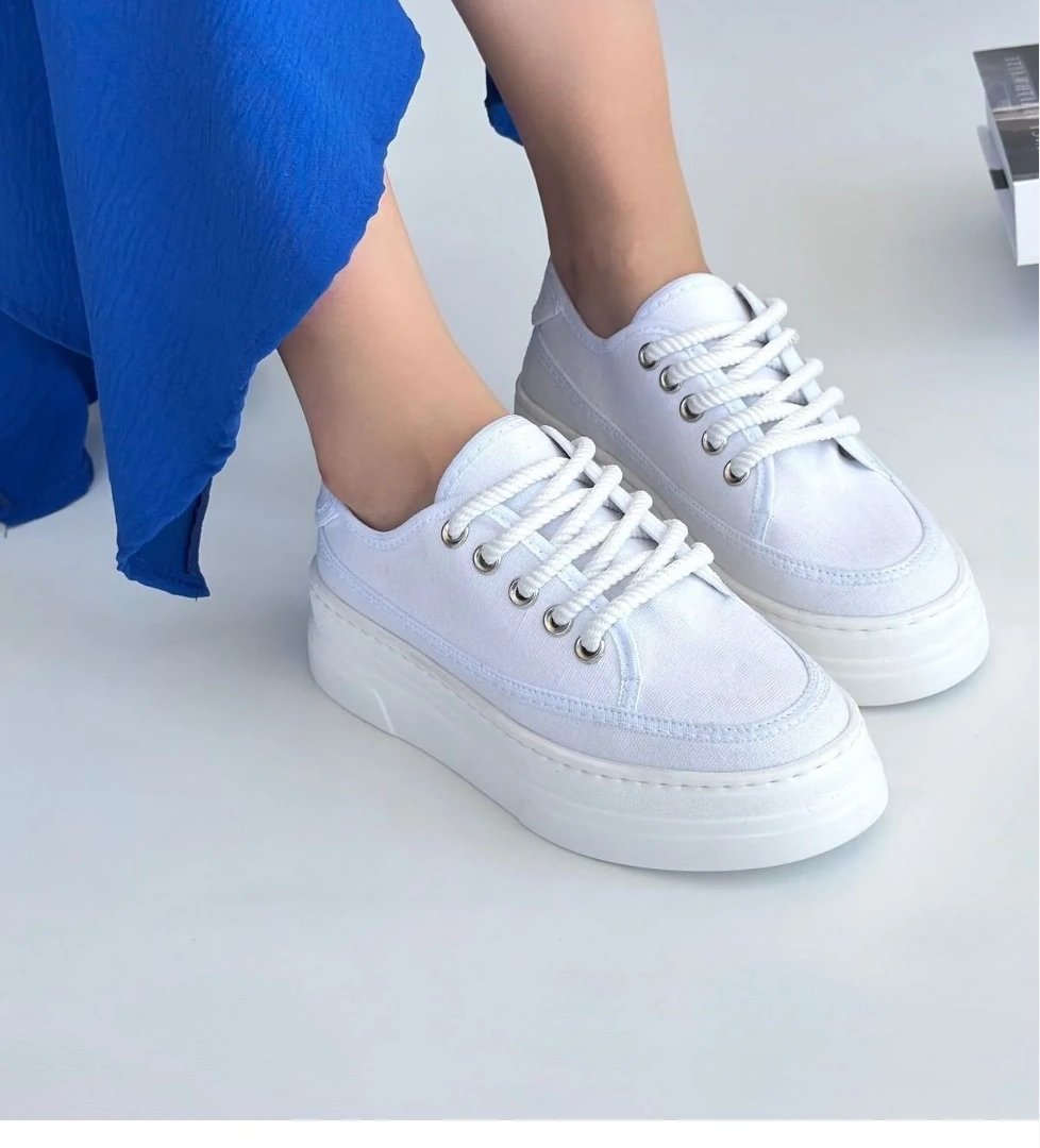 Pabucmarketi Beyaz Bej Keten Bağcıklı Kadın Spor Ayakkabı model görseli