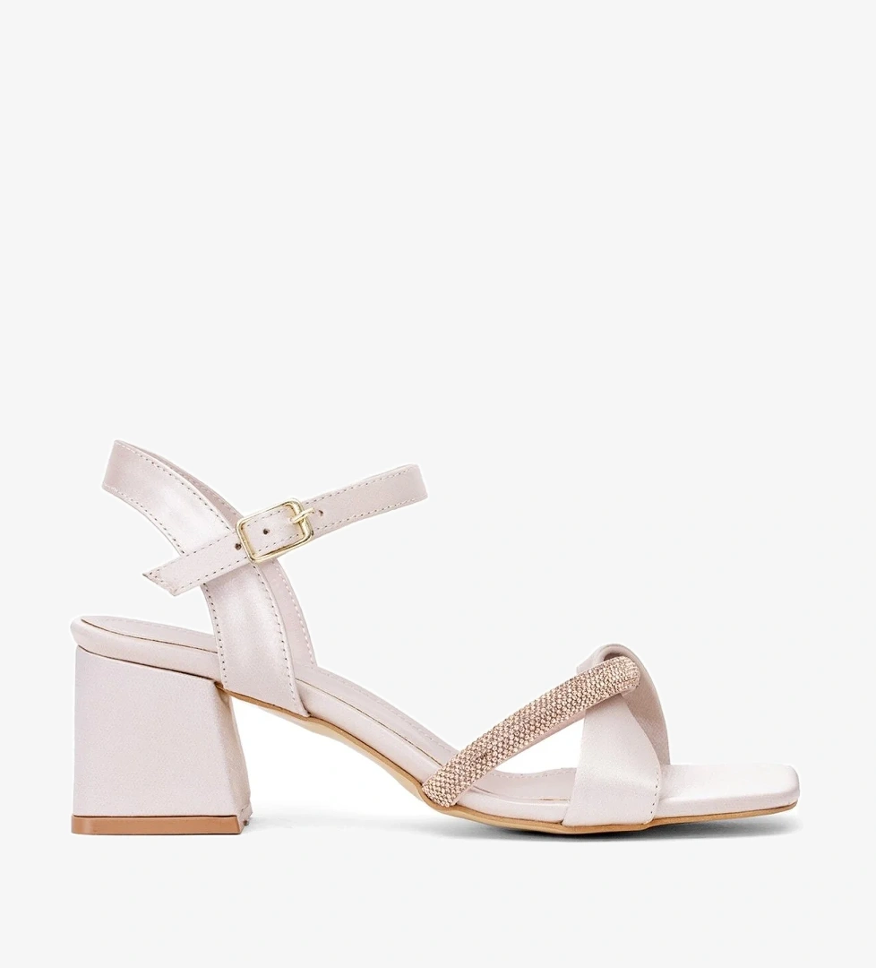 Ayakkabı Fuarı Elit Brk2016S Kadın Tokalı Klasik Topuklu Ayakkabı Ten model görseli