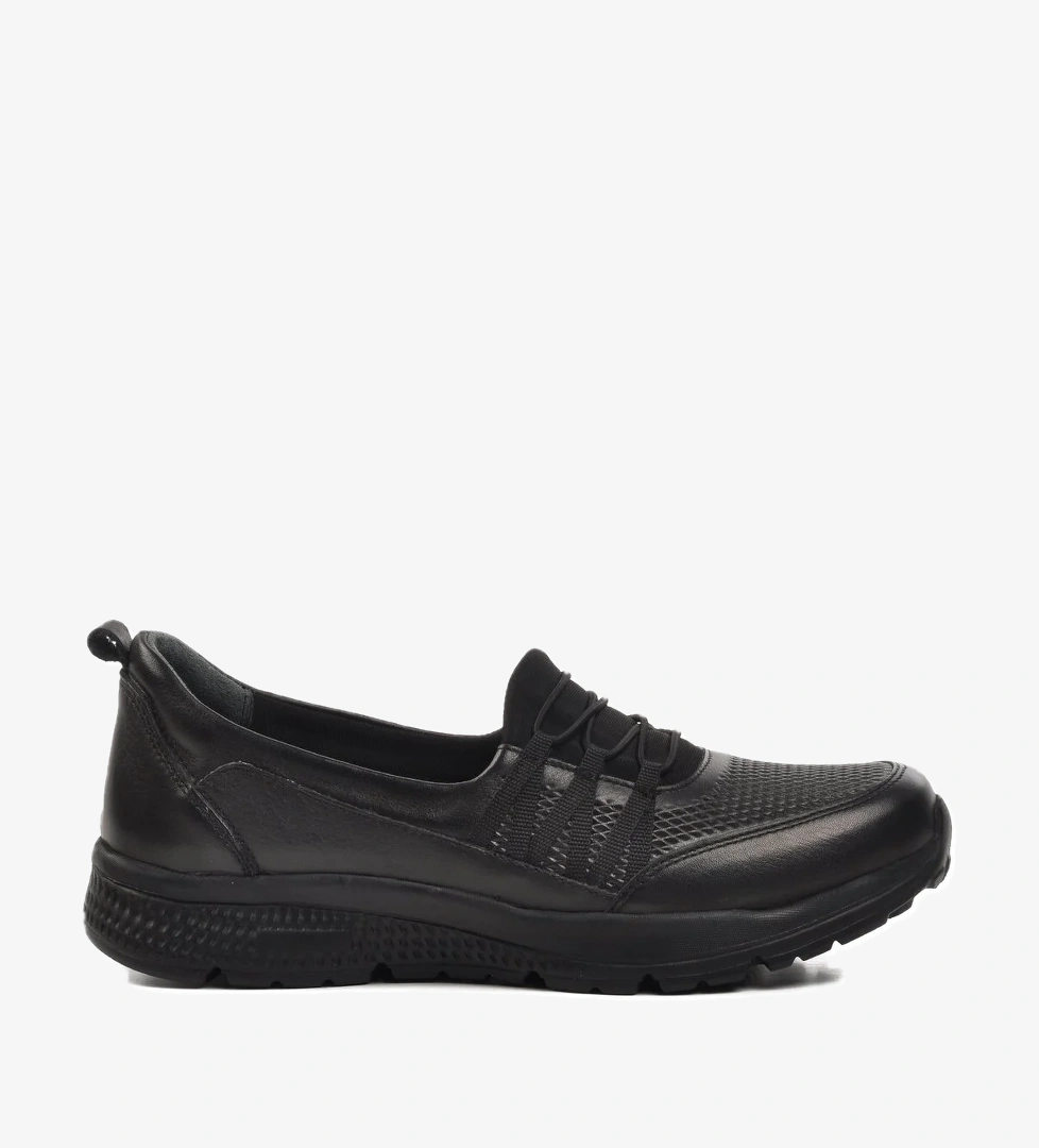 Aspor Siyah Hakiki Deri Kadın Düz Rahat Günlük Ayakkabı - Görsel 1