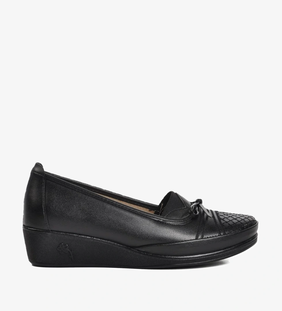 Aspor Siyah Hakiki Deri Kadın Düz Rahat Günlük Ayakkabı