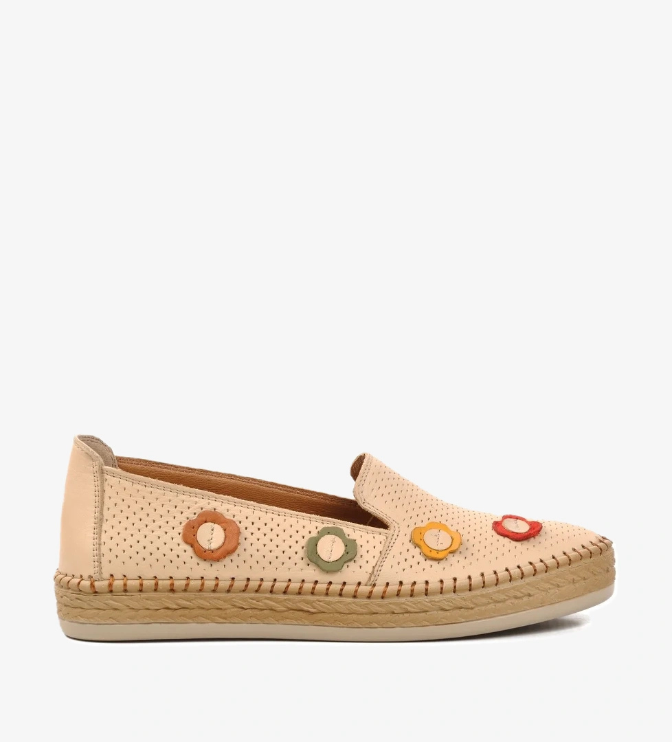 A Spor Aspor Siyah Bej Kadın Düz Rahat Günlük Ayakkabı model görseli