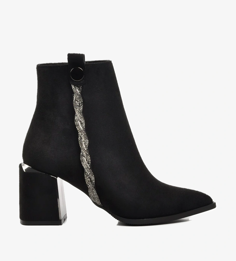 A Spor Aspor Siyah Süet İçi Polarlı Kadın Topuklu Bot model görseli