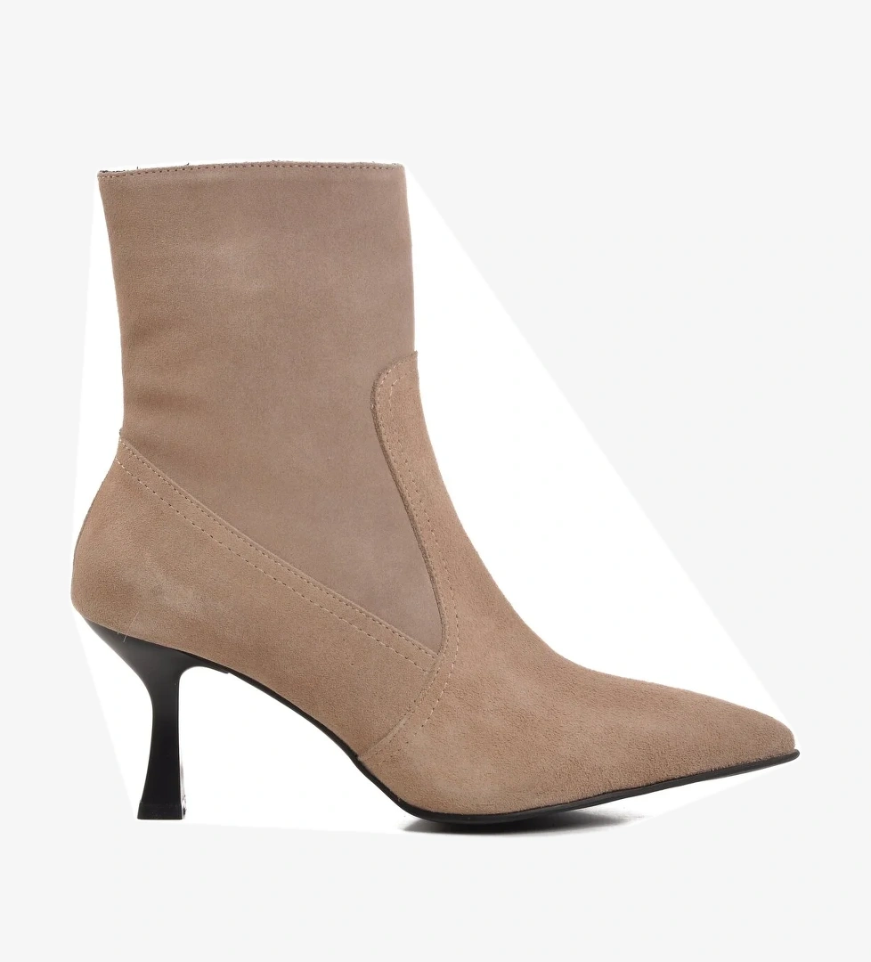 A Spor Aspor Bej Kahve Süet İçi Polarlı Hakiki Deri Kadın Topuklu Bot model görseli