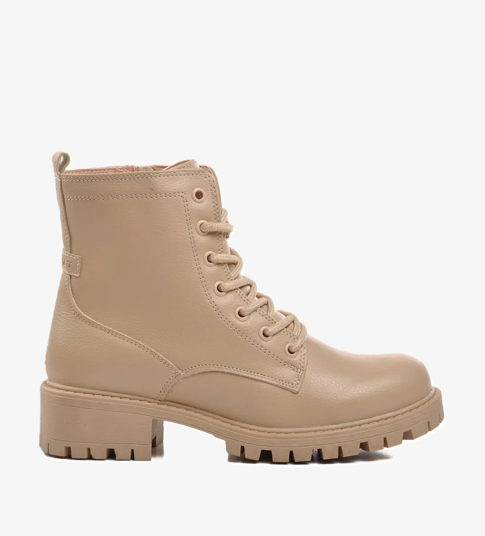 A Spor Aspor Siyah Bej Kadın Topuklu Bot model görseli