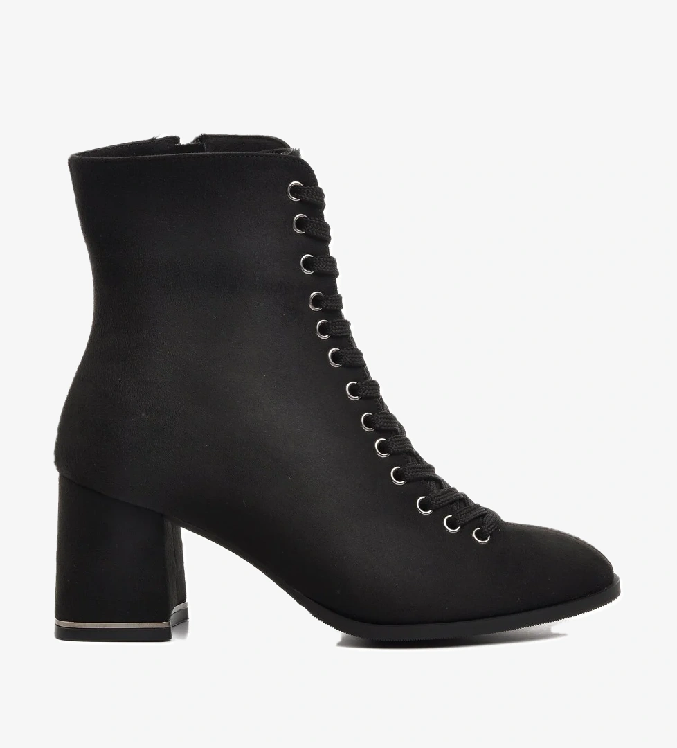 A Spor Aspor Siyah Süet Kadın Topuklu Bot model görseli