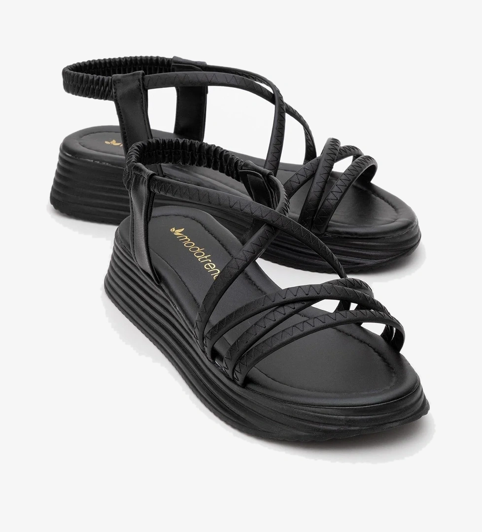 Ccway Kadın Çapraz Biyeli Sandalet Bej Si̇yah model görseli