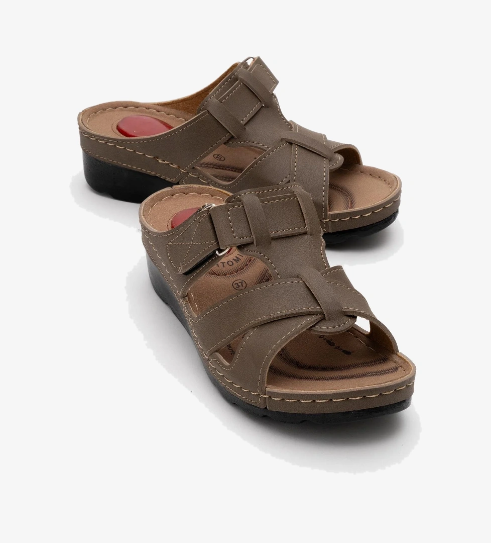 Çapraz Cırtlı Kadın Düz Terlik VİZON