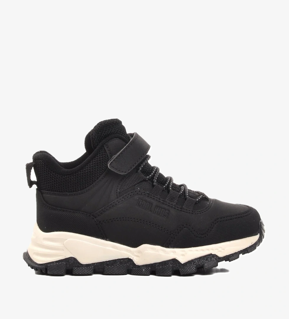 A Spor Aspor Siyah Unisex Cırtlı Çocuk Bot model görseli