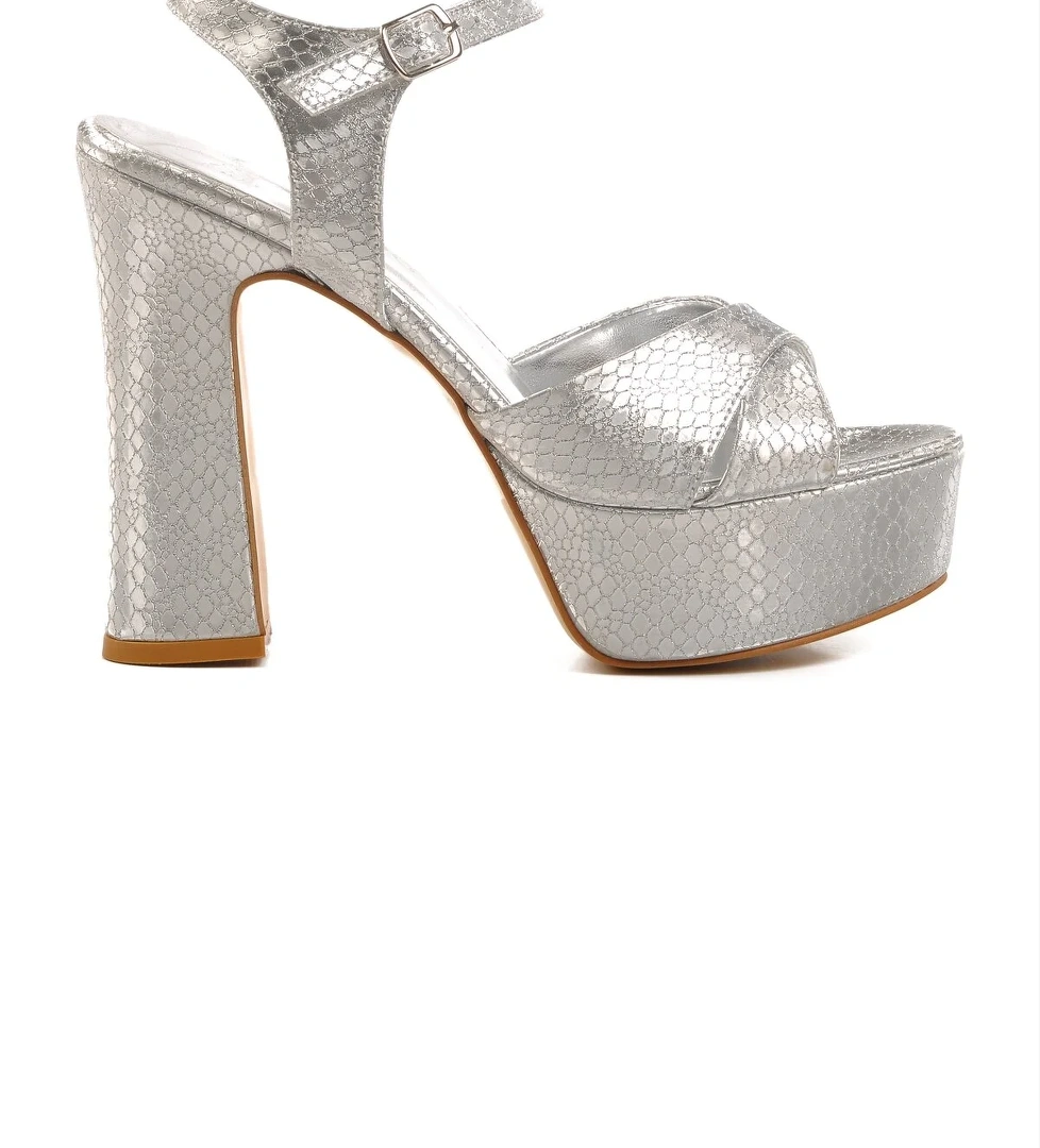 A Spor Aspor Gümüş Gri Platform Yüksek Topuk Kadın Topuklu Ayakkabı model görseli