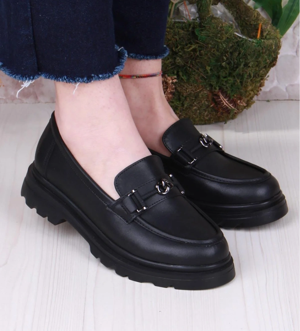 35824 Siyah Cilt Toka Detaylı Rahat Loafer Kadın Ayakkabı - Görsel 1