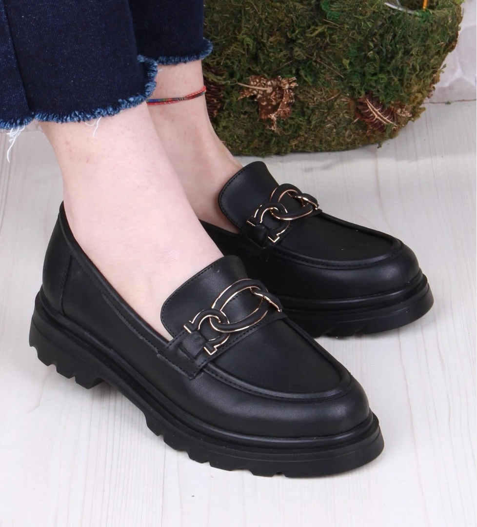 Fort 35819 Siyah Cilt Toka Detaylı Rahat Loafer Kadın Ayakkabı model görseli