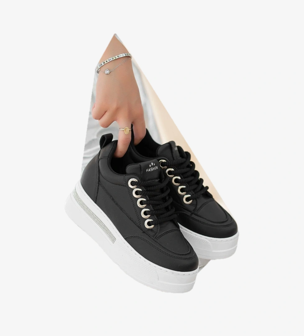 Pabucmarketi Siyah Suni Deri Beyaz Tabanlı Bağcıklı Kadın Spor Ayakkabı model görseli