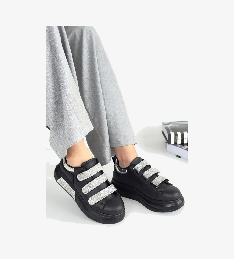 Pabucmarketi Siyah Suni Deri Simli Cırt Cırtlı Kadın Spor Ayakkabı model görseli