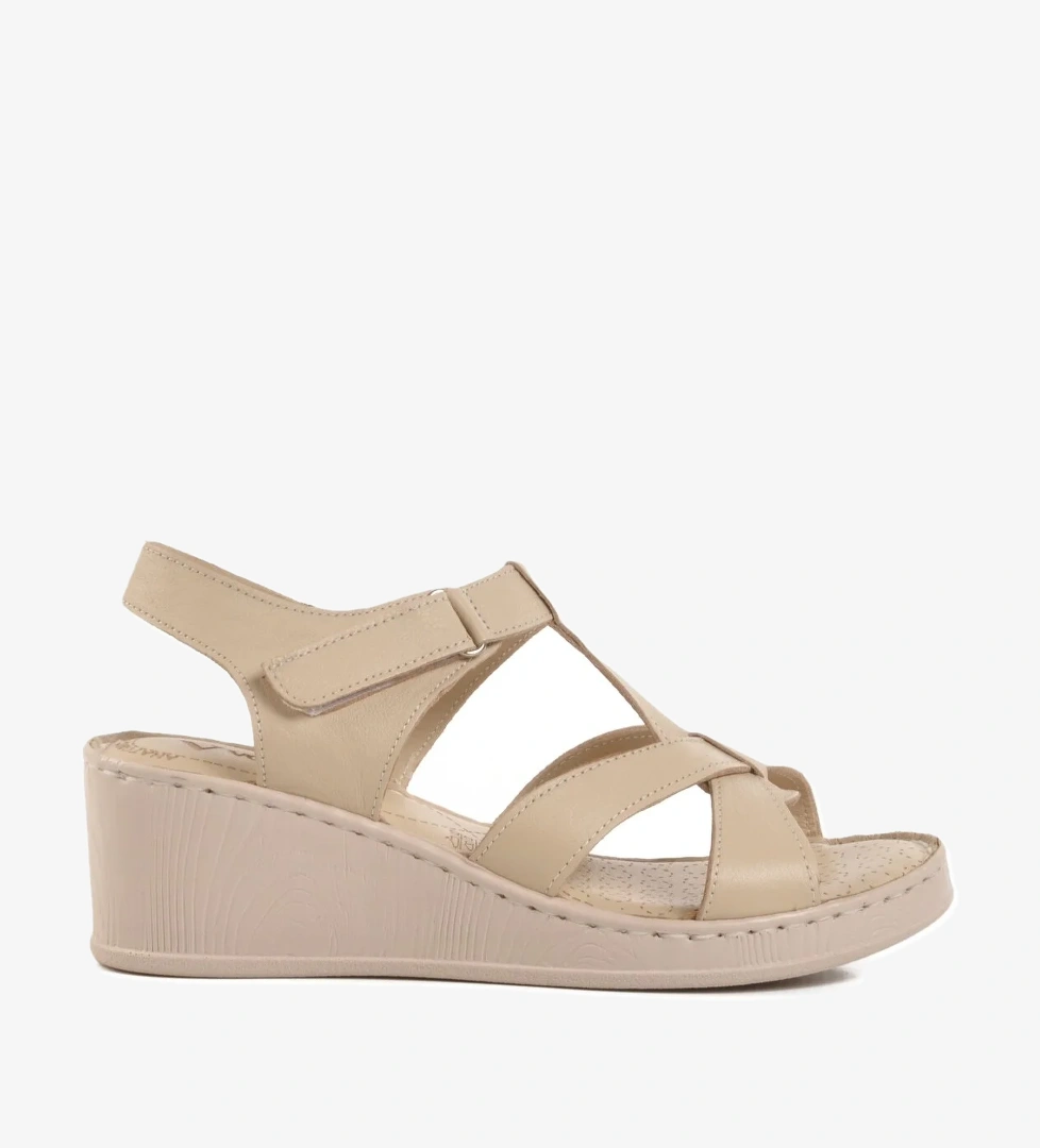 Bej Hakiki Deri Kadın Dolgu Topuk Sandalet 9200 Z