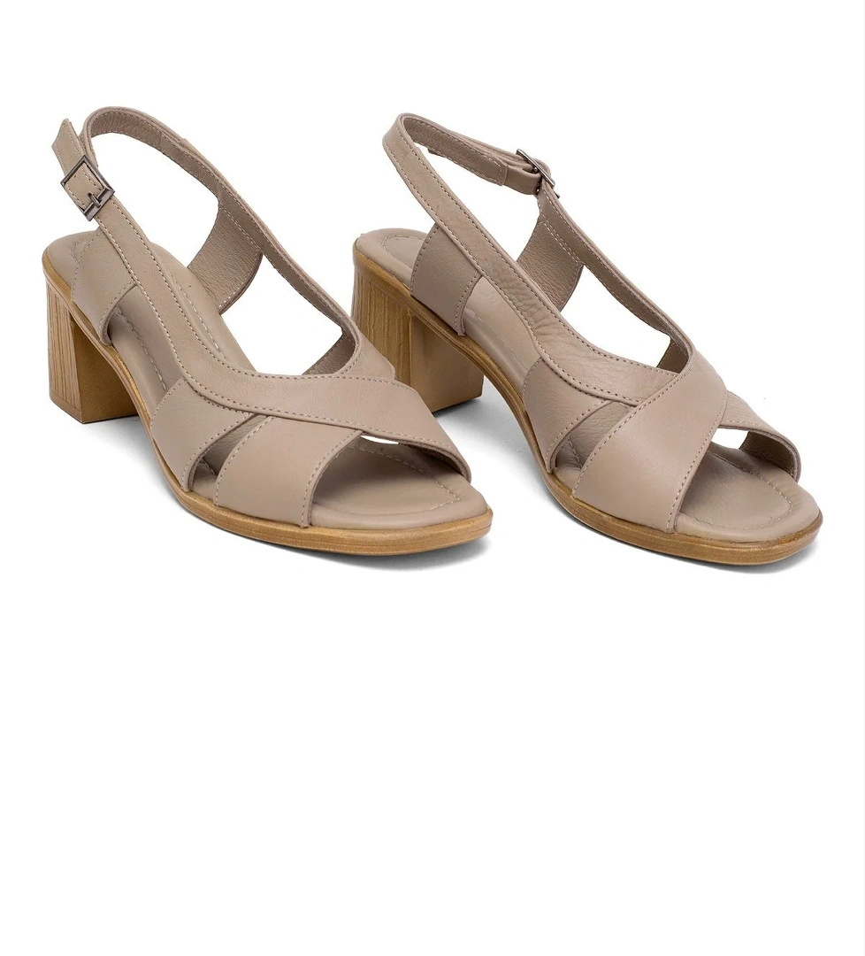 Ayakkabı Fuarı Elit Koc15-06 Kadın Hakiki Deri Topuklu Sandalet Siyah Bej model görseli