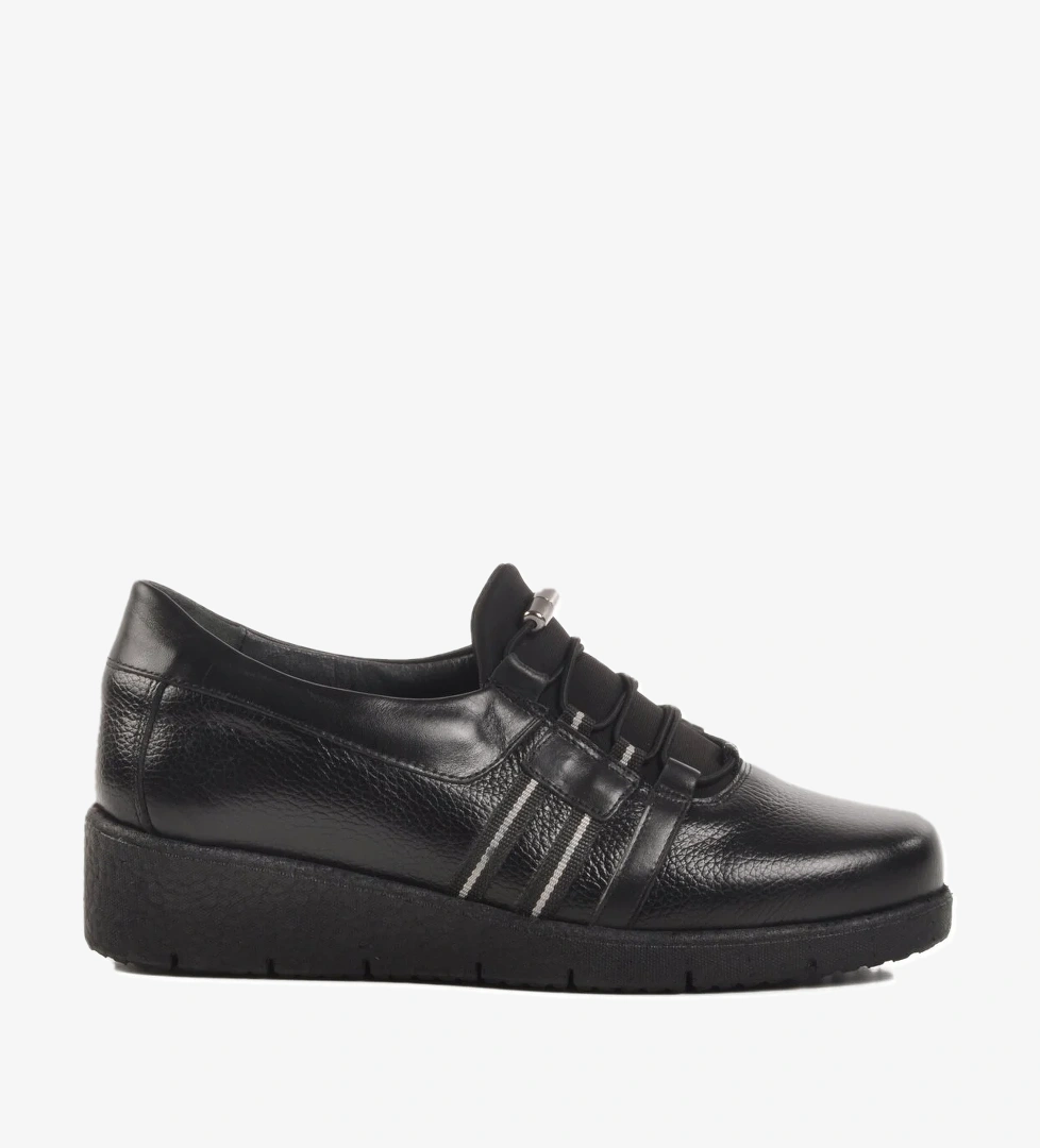 New Collection Kahve Siyah Hakiki Deri Kadın Günlük Ayakkabı model görseli